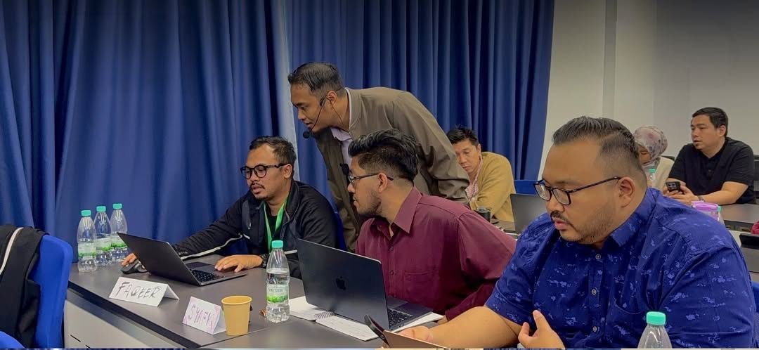 MAFAR Academy laptops session